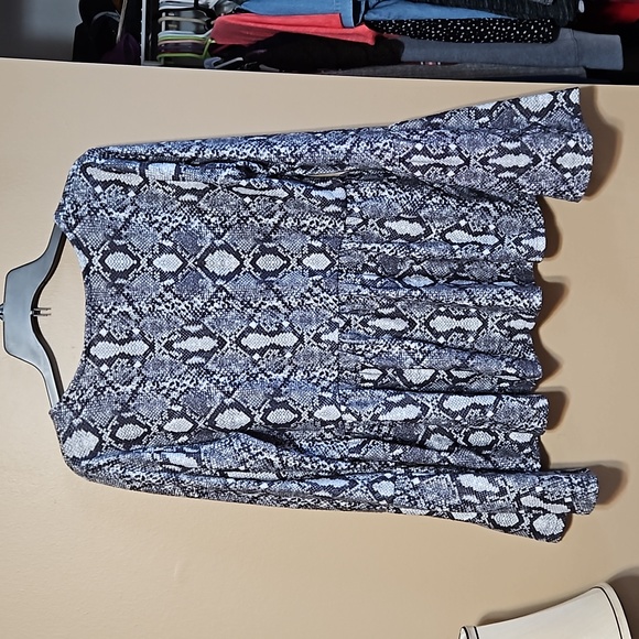 Peach Love California Top - Picture 6 of 8